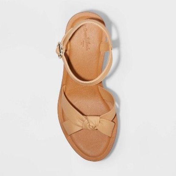 Women's Valerie Platform Heels - Universal Thread Tan 9.5 - Picture 2 of 3